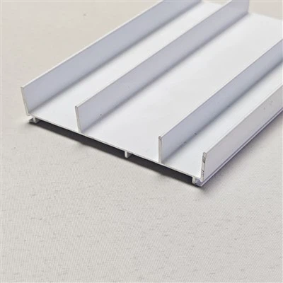 Može li se obični sprej koristiti na gumenim površinama?